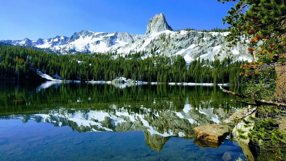Mammoth Lakes road conditions