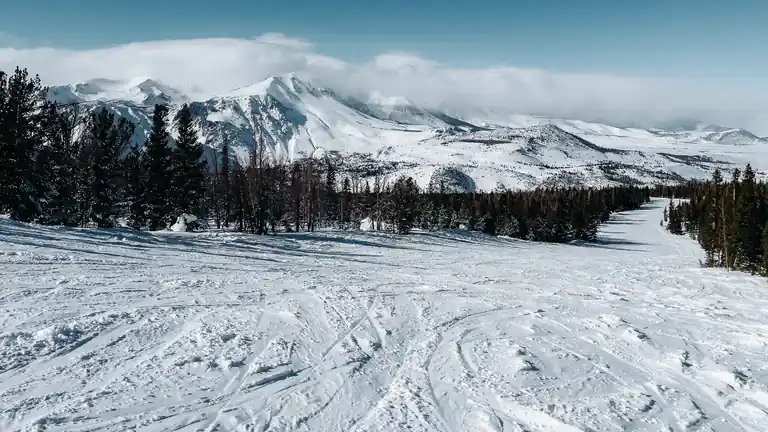 June Mountain ski terrain above June Lake